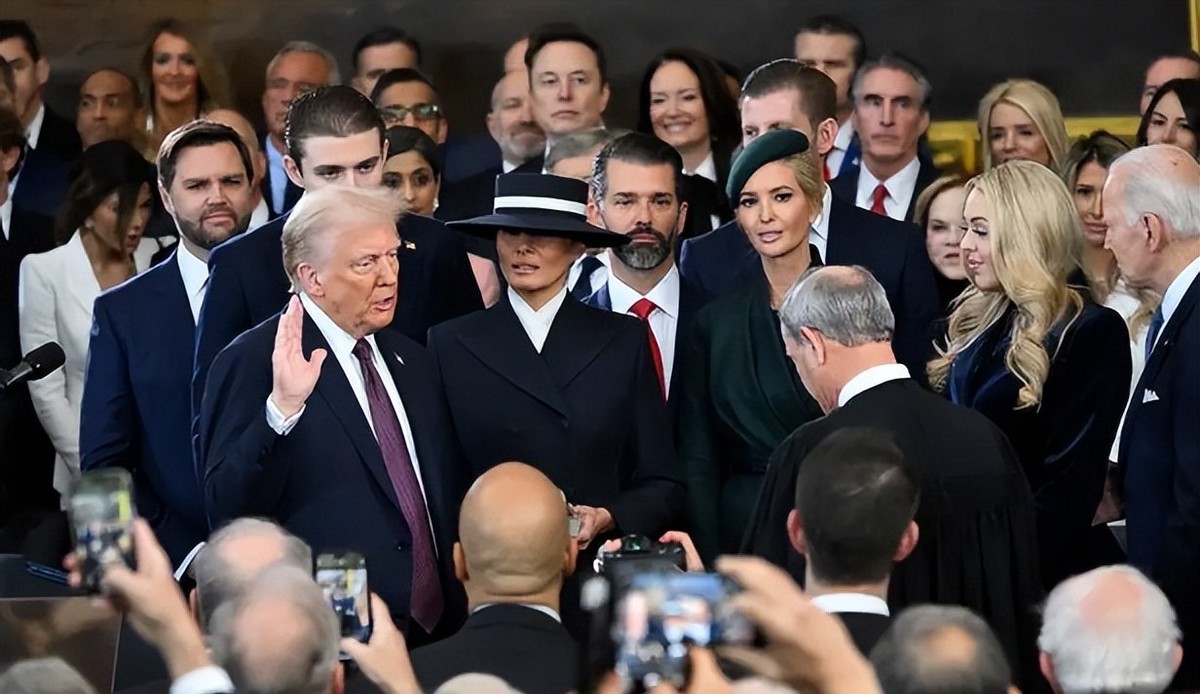 关于我国外汇储备管理的研究_美国债务增长速度_中国黄金储备稳定_中美经济数据对比