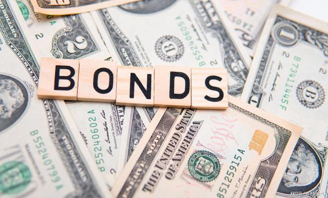 人民币外汇储备_人民币国际化进程_美元占比下降