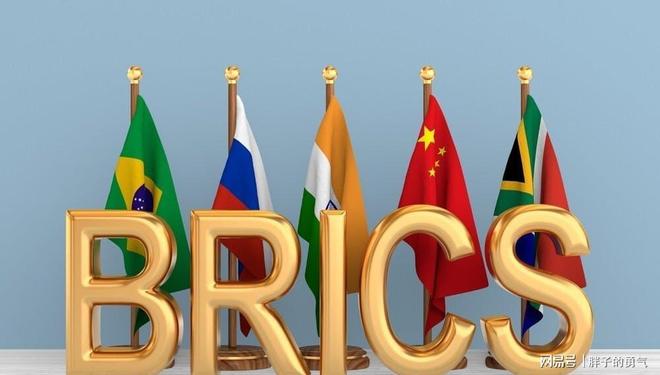 人民币国际化进程_人民币外汇储备_美元占比下降