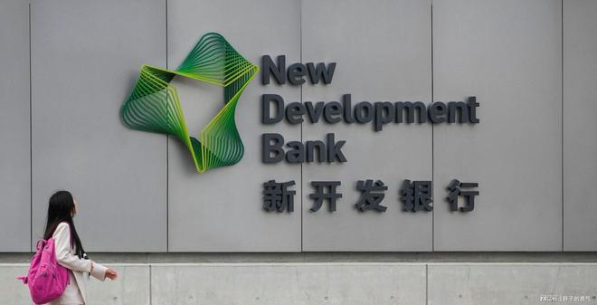 美元占比下降_人民币外汇储备_人民币国际化进程