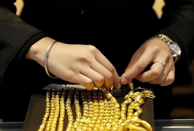 外汇储备国_国际金价跌势_央行增持黄金_中国黄金储备分析