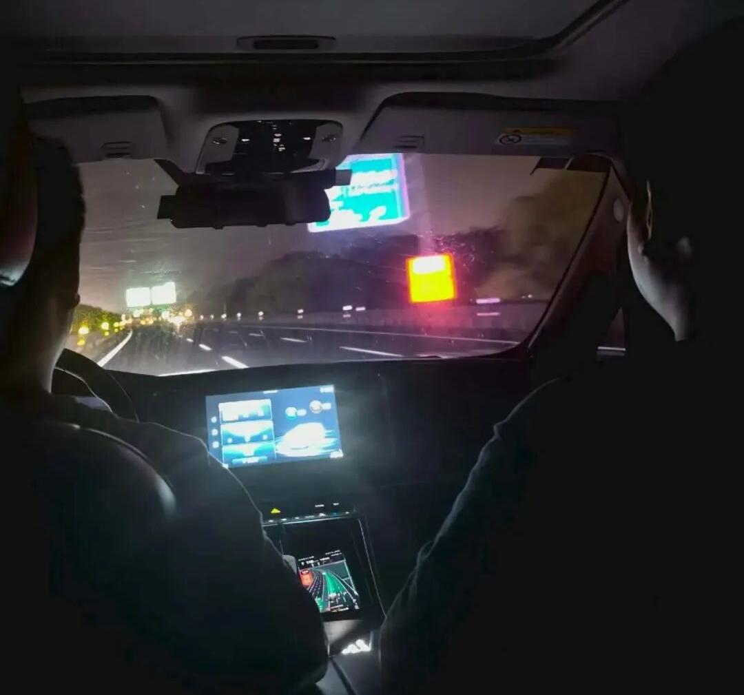 投资被骗_股票诈骗APP_qq群外汇交易骗局