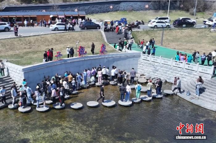 中俄免签政策续期至2027年，跨境行业可从哪些领域获益